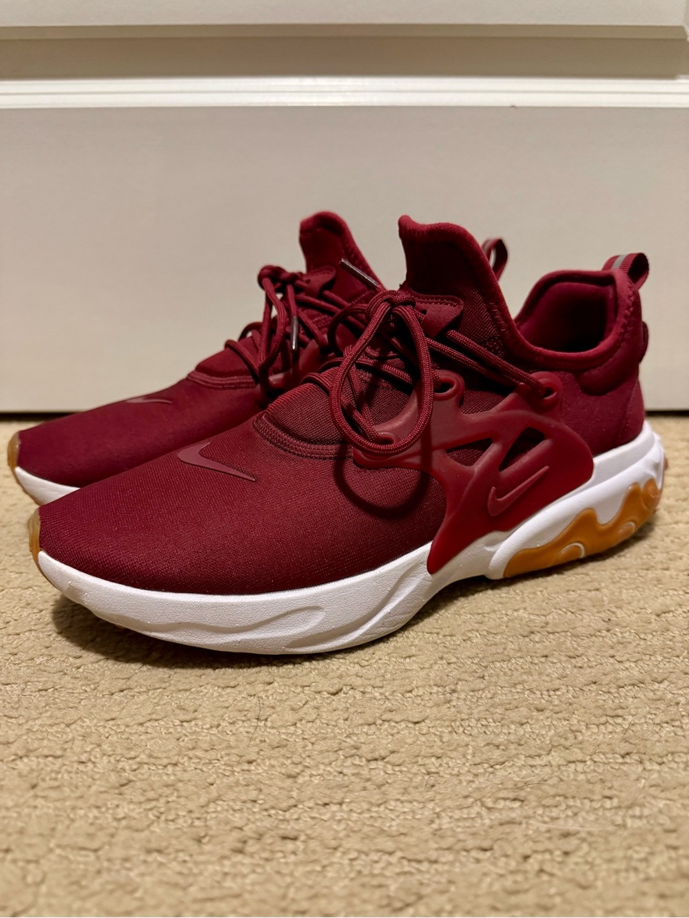 Nike React Presto Men's Team Red Gum Sneakers Size 9.5 AV2605-601